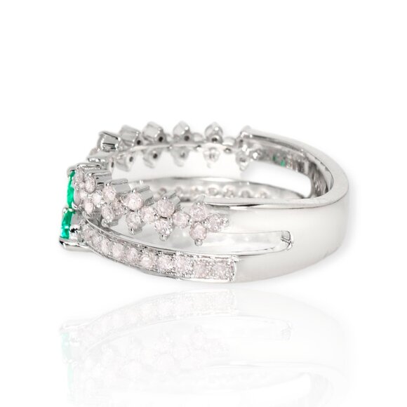 Emerald Sakura Ring - Picture 4 of 8